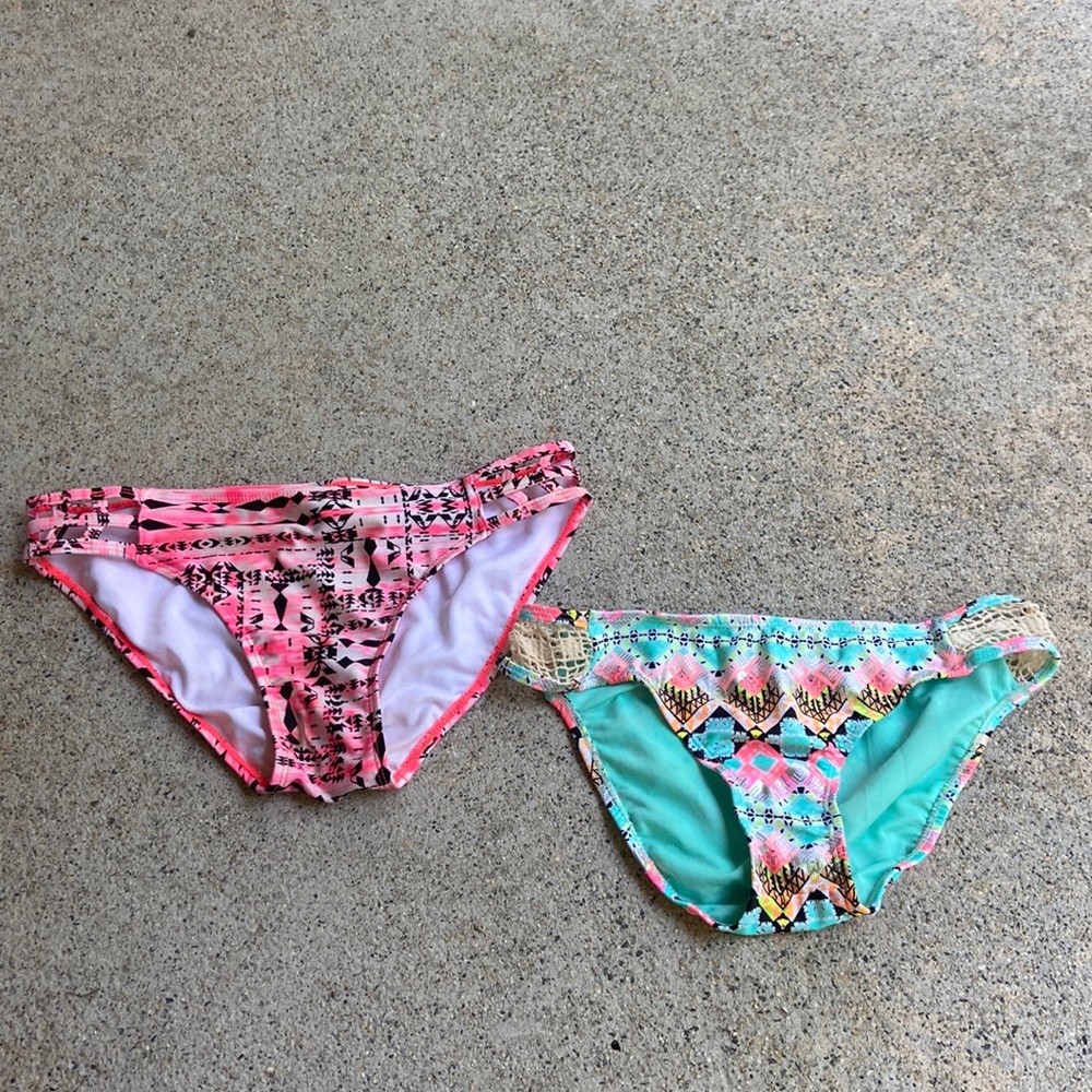 Navajo print bathing suit bottoms | size small|